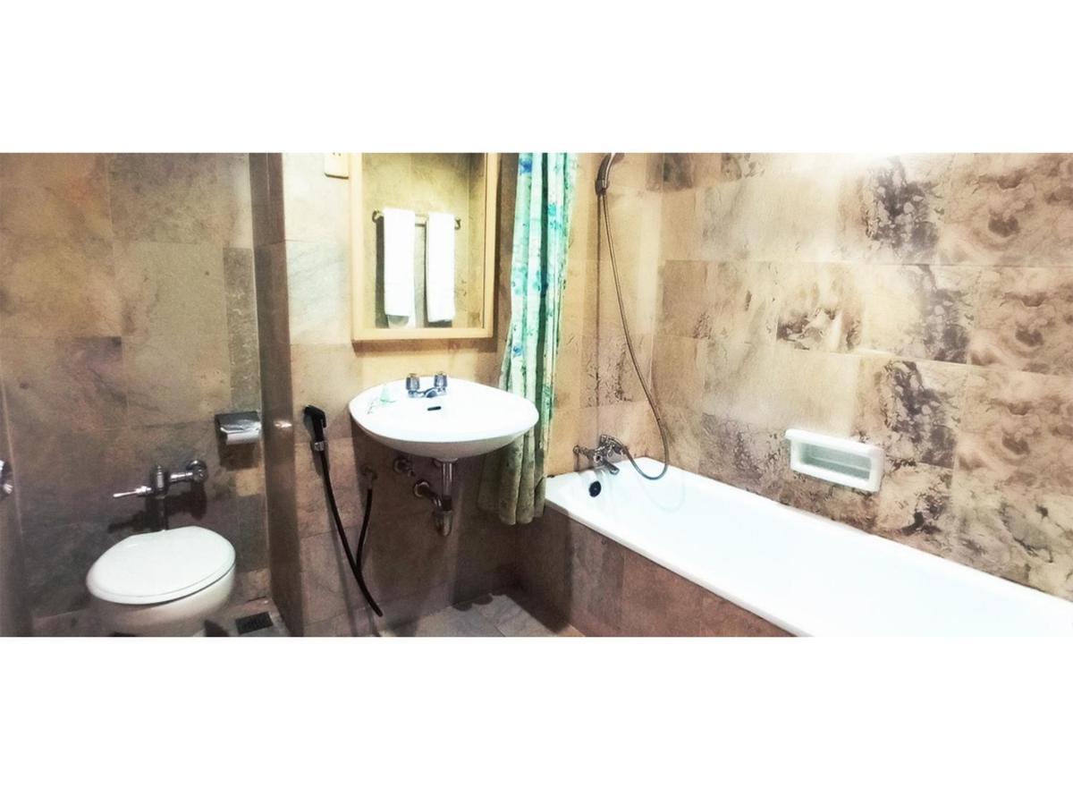 Merpati Hotel Pontianak Ngoại thất bức ảnh