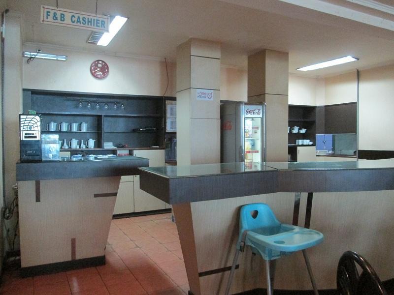 Merpati Hotel Pontianak Ngoại thất bức ảnh